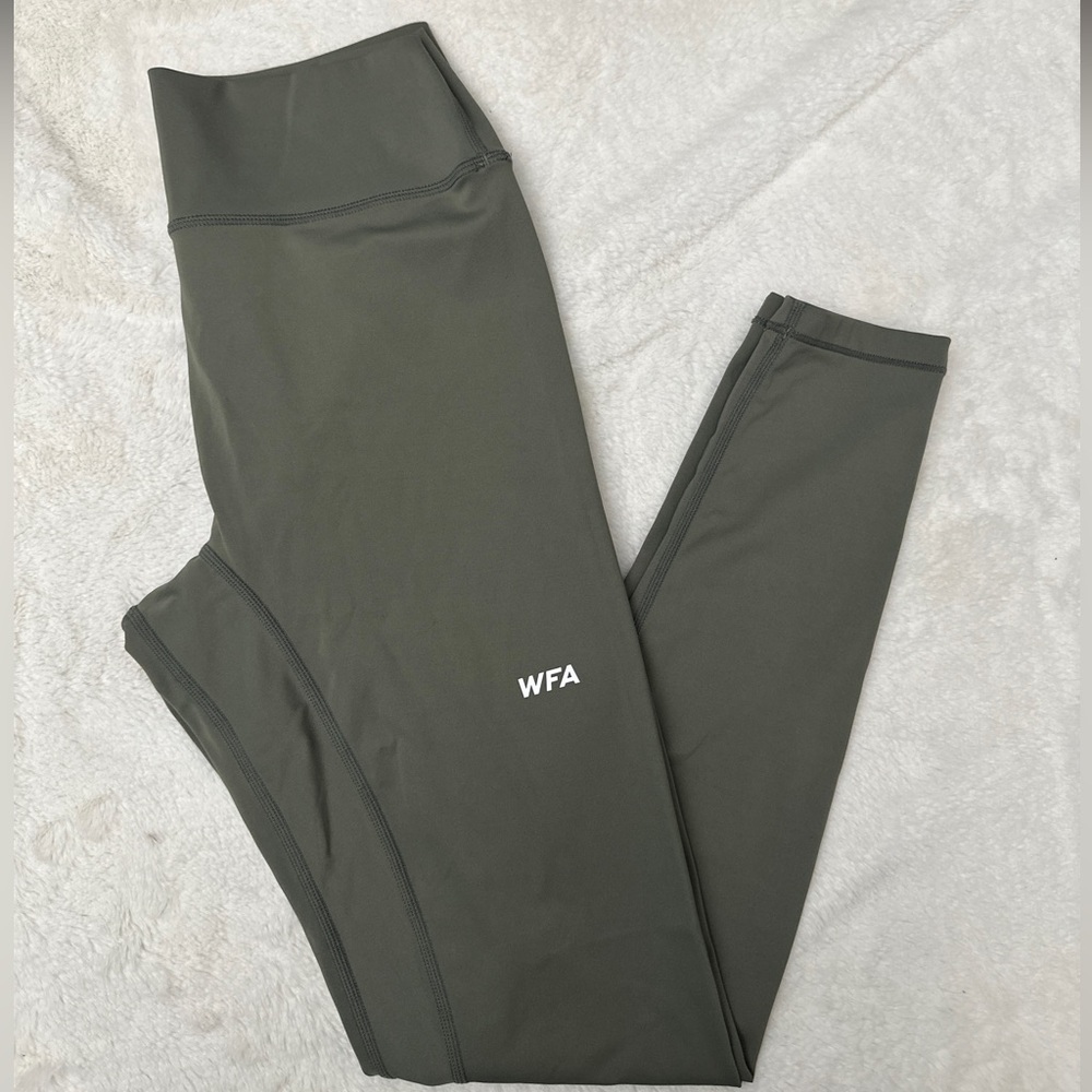 White Fox Active leggings - Picture 1 of 5